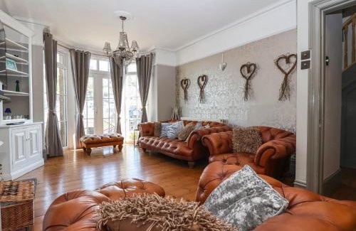 West Looe House | Albany