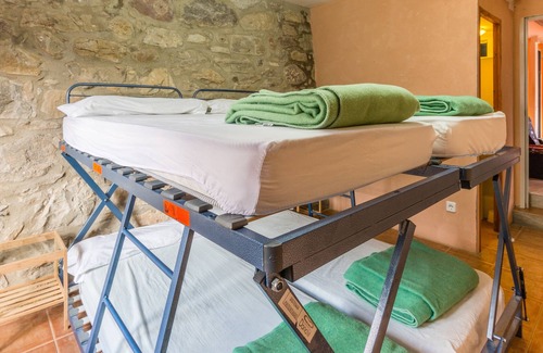 Salas de Pallars Apartment | Alberg La Solana - B12 - Habitación Cuádruple - 2 Literas Extensibles (4 Adultos)