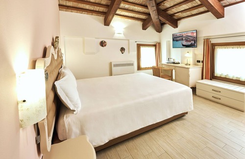 Lughetto di Campagnalupia Hotel | Albergo Antica Corte Marchesini