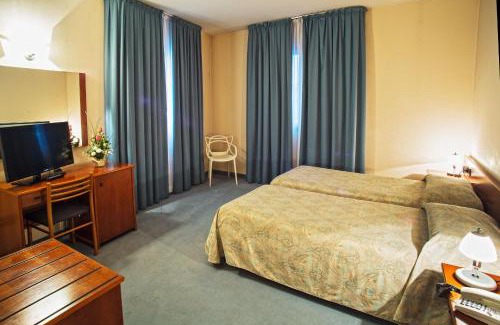 Trebaseleghe Hotel | Albergo Centrale