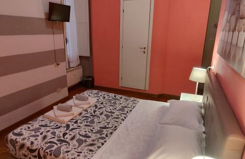 San Vincenzo Hotel | Albergo Locanda Alambra