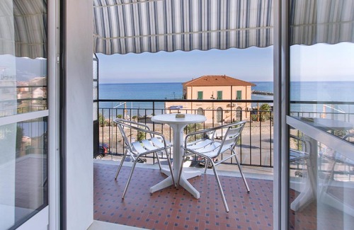 Laigueglia Hotel | Albergo Teresa