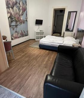 Schoeneberg House | Albert rooms