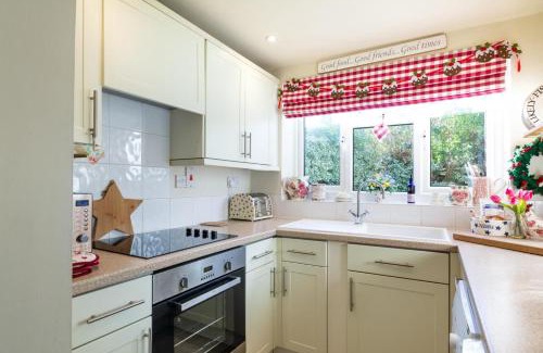 Holt House | Albertine