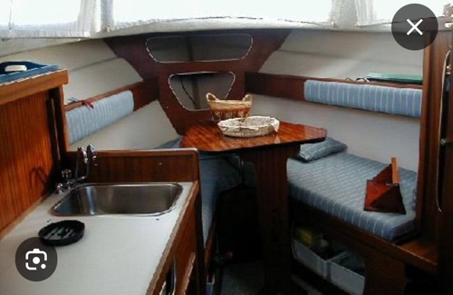 Chelan Boat Rental | Albin 25 Trawler on Beautiful Lake ChelannCamp at dockside or explore uplake.