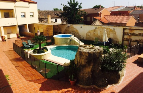 Alcabon Apartment | Alcabón apartments + terrace