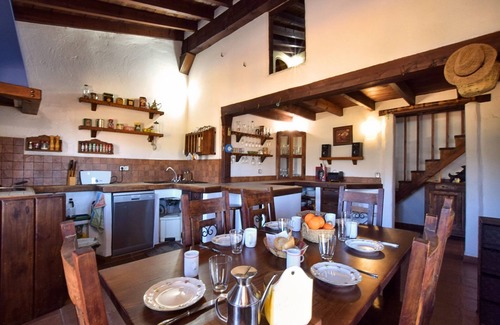 Alcaucin Cottage | Alcaucín Cottage for Families