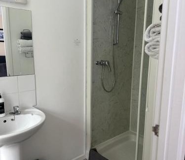 Cambridge House | Alder Lodge