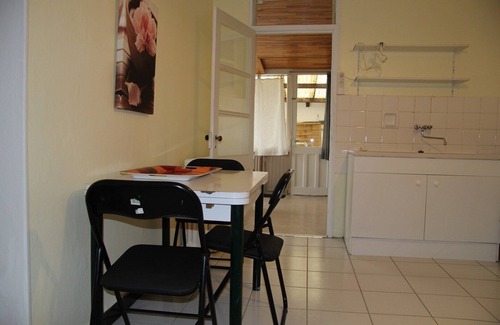 Port District House | ALEXA LE PONANT: YOUR HAVEN OF RELAXATION A STONE'S THROW FROM THE BEACH.