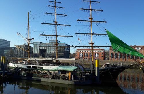 Altstadt Hotel | Alexander von Humboldt - Das Schiff