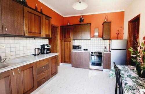 Ipsos Apartment | Alexandros 2 by Frangki