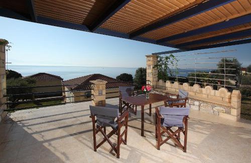 Messini Apartment | Alexandros Apartments , Beachfront Retreat near Petalidi with Private Sunbeds & Sea View