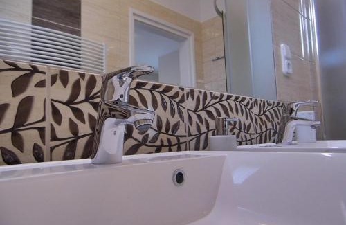 Sarvar Apartment | Alfa apartman