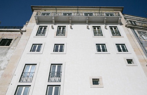 Se Apartment | Alfama Deluxe Duplex by LovelyStay