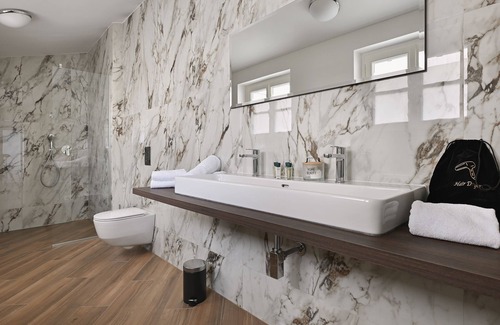 Mala Strana Apartment | Alfons Mucha (Two Double Bedroom Apartment)