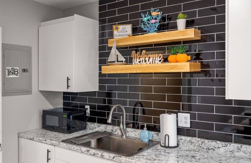 Pearl Beach Apartment | Algonac 2BR on the North Channel with Boat Parking