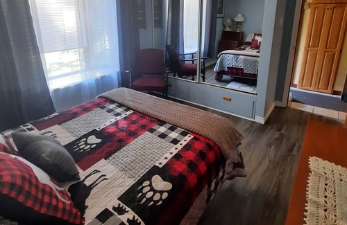 Whitney Cottage | Algonquin Winter Fun Cabin