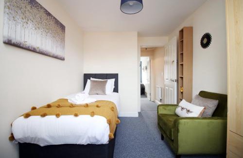 Newport House | Alicia's Way by Tŷ SA