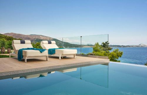 Marathias Villa | Alkyonides Plumage