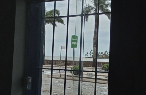 Puerto Seguro Center Apartment | All close by! Beautiful colonial apartment in the center of Porto Seguro, sea view.