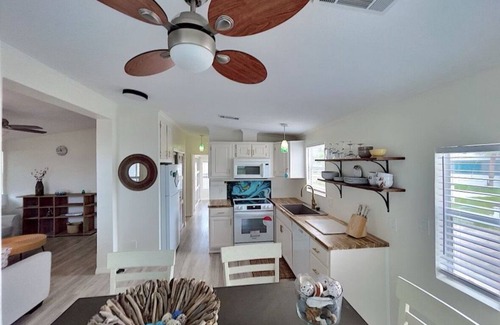 Biggar Cottage | ALL INCLUSIVE RATES! Pool View Blue - Sun Resorts and Residences Sanibel Gateway