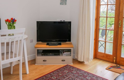Jedburgh Cottage | ALLERTON HOUSE STABLES, pet friendly, with a garden in Jedburgh