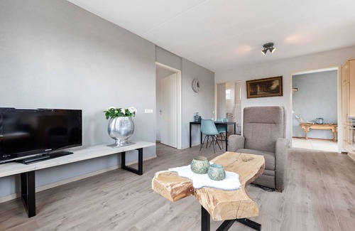 Velden House | Alluring Holiday Home in Velden with Garden