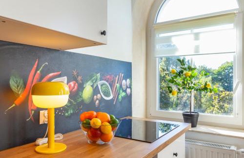 Stare Miasto Apartment | Alma in Cracow! 2 room by the gate to Old Town