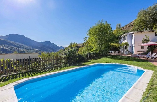 Guejar Sierra Villa | Almez De Lúa Güéjar Sierra by Ruralidays