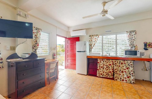 Caye Caulker Hotel | Almond Tree 3 at Island Cabanas Gold Standard Certified