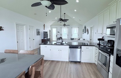 Grand Isle House | "Almost Amaris" a paradise within a paradise!