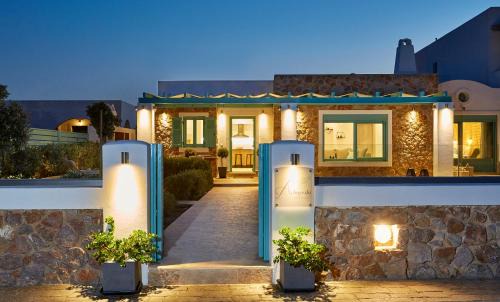 Monolithos Villa | Almyriki Beach Villa