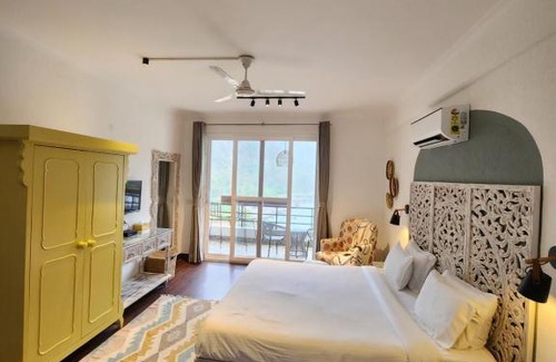 Tapovan Apartment | Aloha Ganga view 2BHK Apartment by Almost Heaven