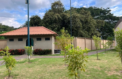 Coastal Region House | Alojamiento en Urb Privada San Patricio
