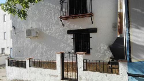 El Robledo House | Alojamiento Turistico Rural El Yelmo
