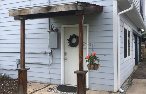 Broomfield Apartment | Alpaca, emu and chicken farm