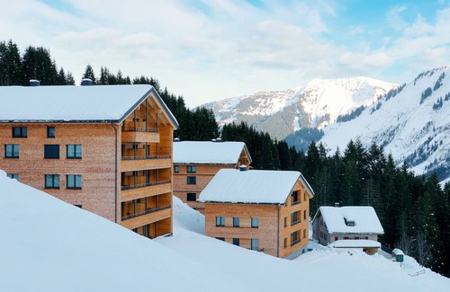 Damuels Apartment | Alpenstolz #4.06 Alpin mit Coolfire