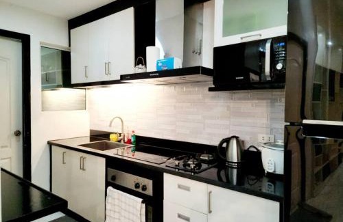 Ermita Night District House | Alpha Grandview Malate Condo 2005