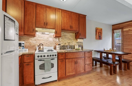 Kingswood Estates Apartment | Alpine Alcove: Tahoe Tranquility Near Kings Beach