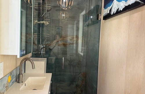 Wanaka Cabin | Alpine Cabin in Wanaka, walking distance to town but rural setting.