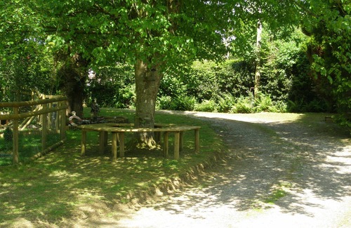 Pontyclun Cabin | ALPINE LODGE, LLWYNAU FARM, LLANTRISANT - 12 MILES FROM CARDIFF. CRF72 8LP. RCT.