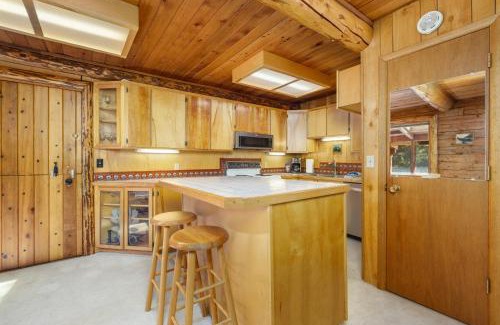 Alyeska House | Alpine Meadows Log Cabin