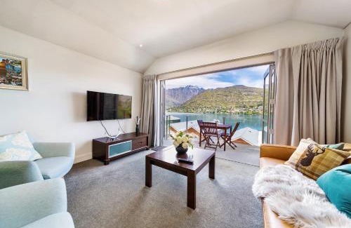 Queenstown Apartment | Alpine Village - 2 Bedroom Executive Apartment