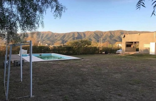 Bialet Masse House | Alquiler temporal casa Bialet Masse con pileta, cancha de fútbol, mesa de pool y ping pong