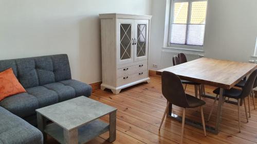 Lychen Apartment | Alt-Berliner Schwanenhof - Ferienwohnungen Lychen