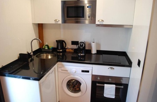 Leon Hotel | Altar Suites Caño Badillo by gaiarooms