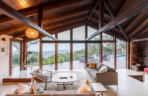 Main Arm House | Altitude 261