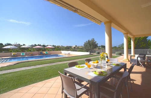 Lagoa e Carvoeiro House | Alto da Rafoia by Interhome
