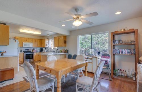 Long Valley Junction House | Alton Cabin with Deck about 2 Mi to Dixie Natl Forest!