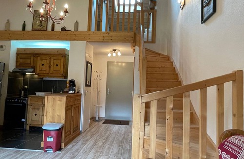 Laveissiere Apartment | ALTURA T2 Duplex wifi au pied des montagnes